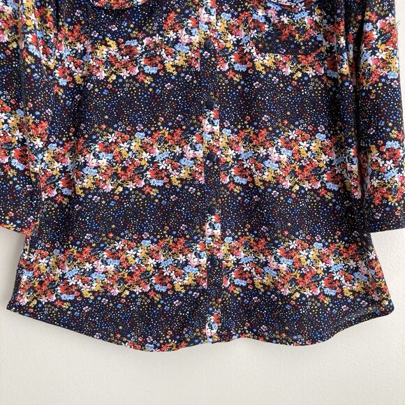 Eden & Olivia Navy Floral Flower Button Down Top Roll Tab Sleeves Size Medium - Picture 8 of 12